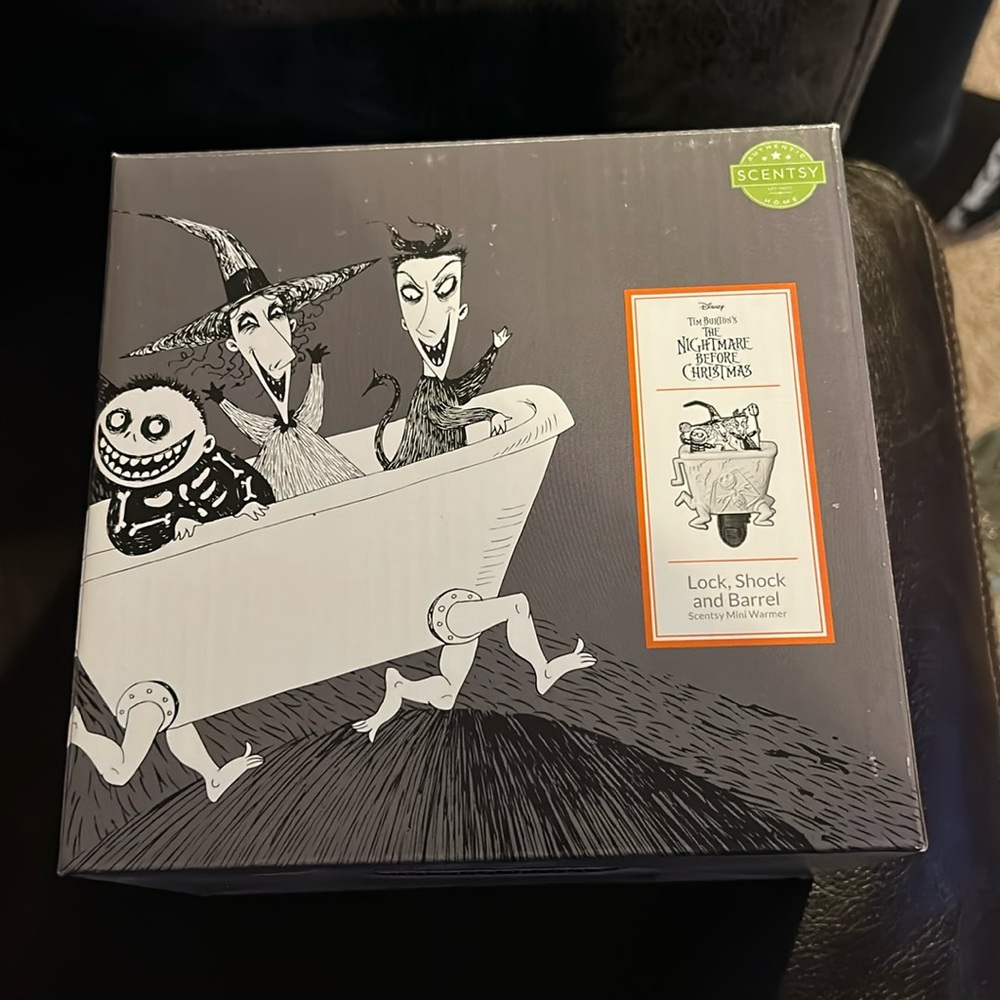 BRAND NEW scentsy plug in